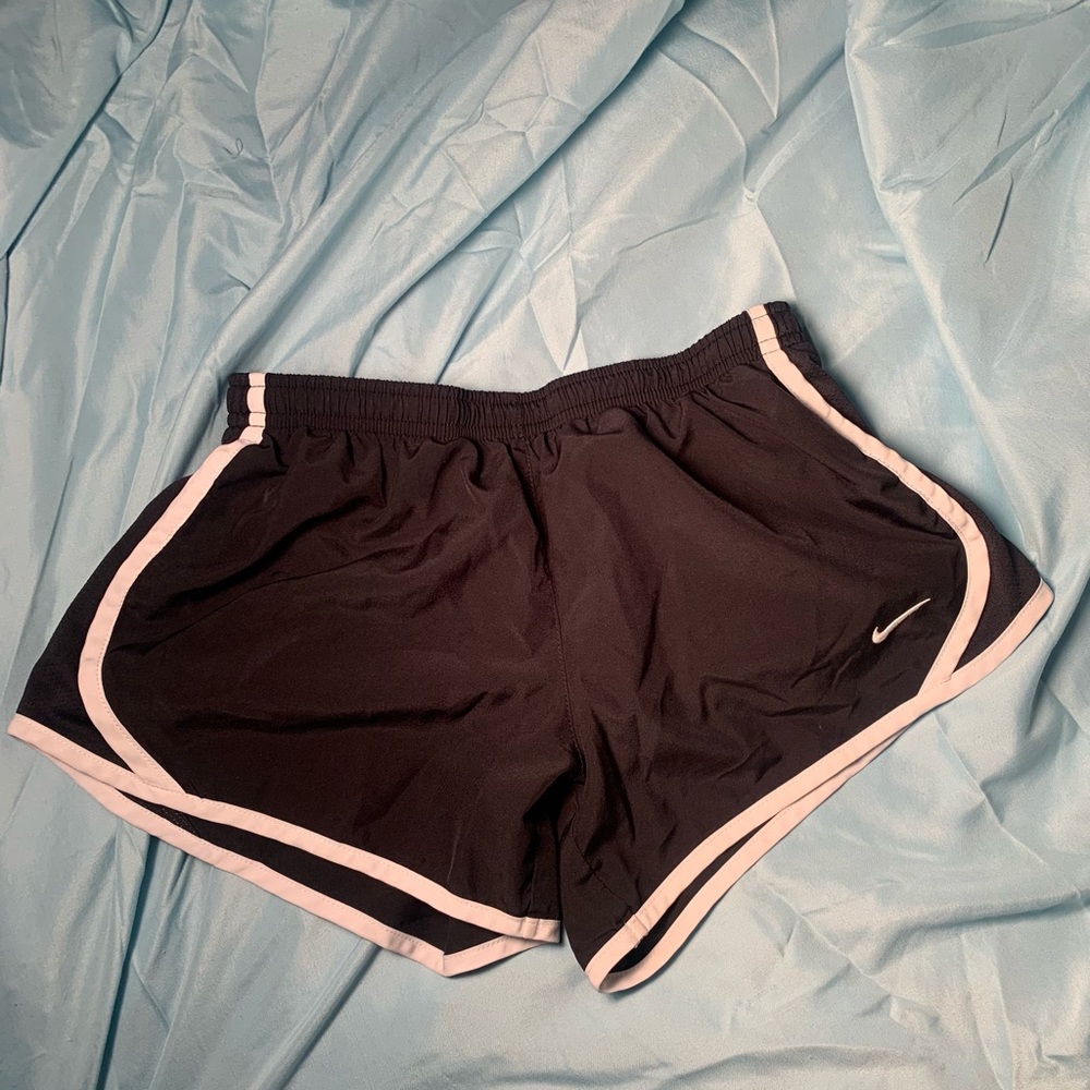 Nike Shorts Girls Medium Black White Swoosh Dri Fit Lined Softshell Youth Kids
